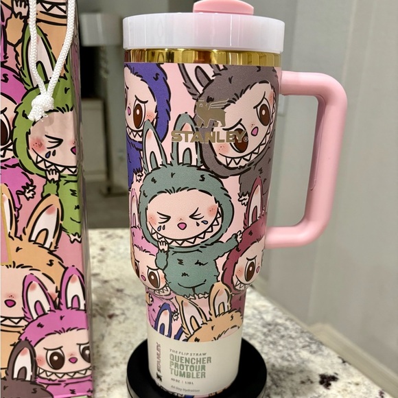 Labubu Stanley 40 oz - Picture 4 of 4